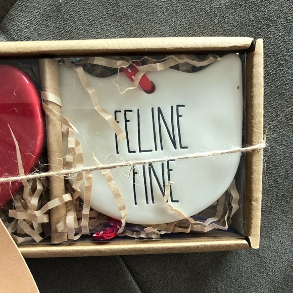 NIB Cat Holiday Ornaments 🐈 Rae Dunn - Picture 5 of 6